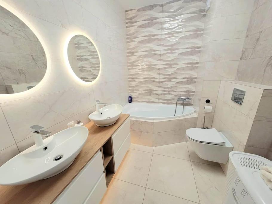 Apartment Sophie 3 Rooms, 2 Bathrooms, 8 Persons คราคูฟ ภายนอก รูปภาพ