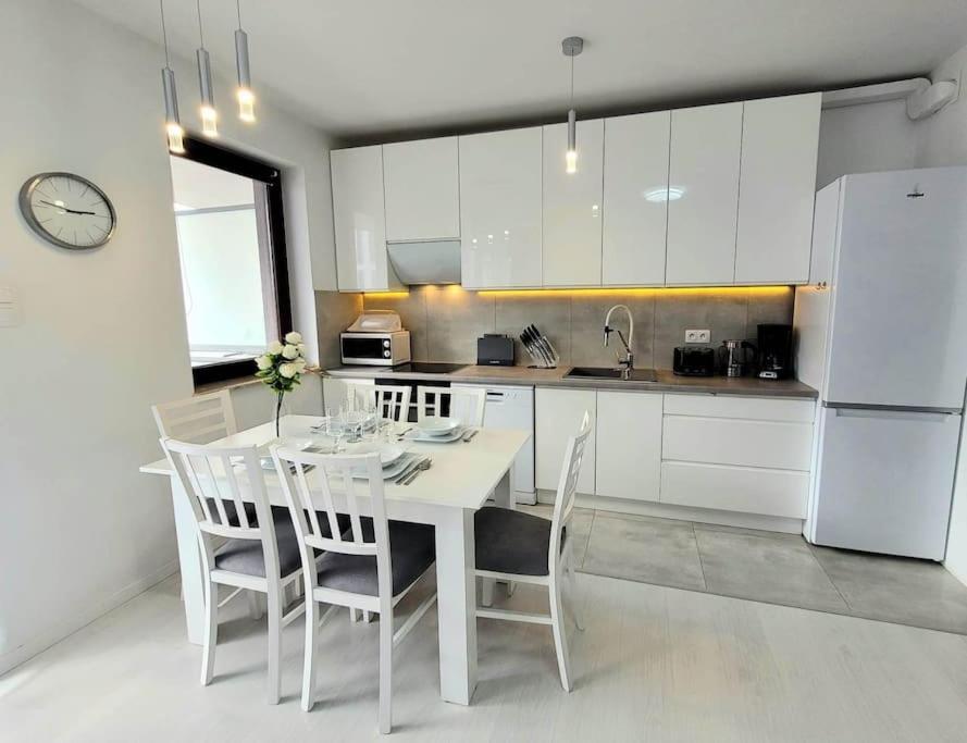 Apartment Sophie 3 Rooms, 2 Bathrooms, 8 Persons คราคูฟ ภายนอก รูปภาพ