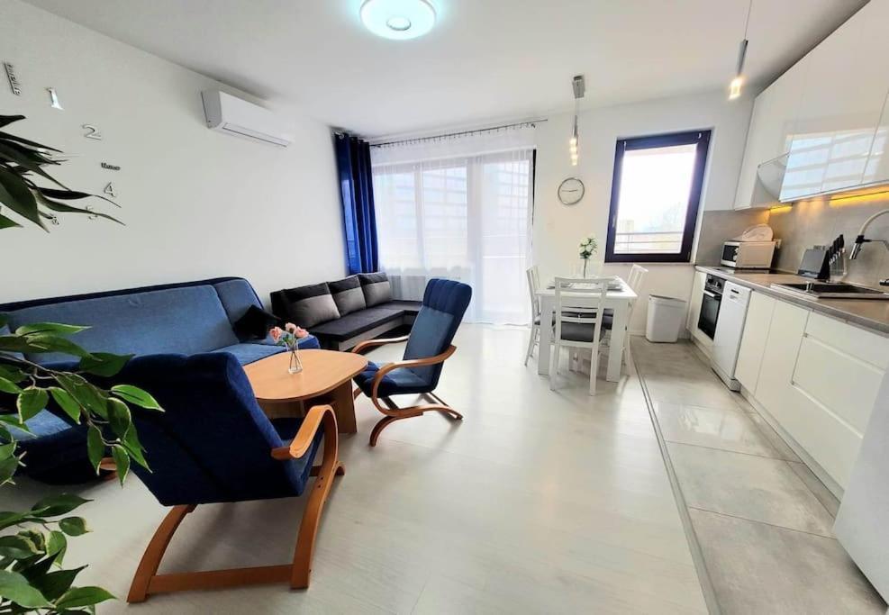 Apartment Sophie 3 Rooms, 2 Bathrooms, 8 Persons คราคูฟ ภายนอก รูปภาพ
