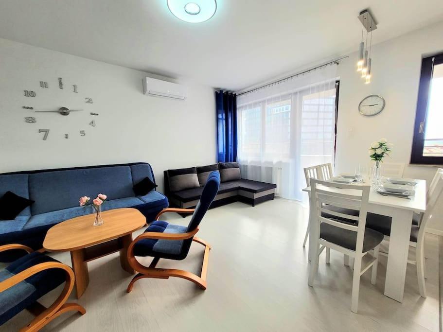 Apartment Sophie 3 Rooms, 2 Bathrooms, 8 Persons คราคูฟ ภายนอก รูปภาพ