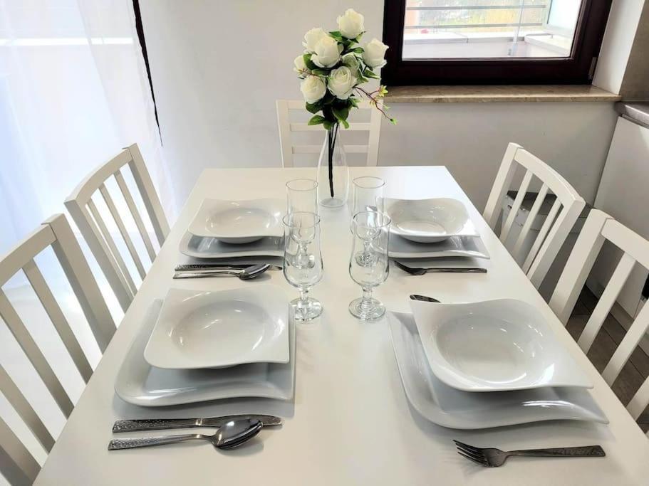 Apartment Sophie 3 Rooms, 2 Bathrooms, 8 Persons คราคูฟ ภายนอก รูปภาพ